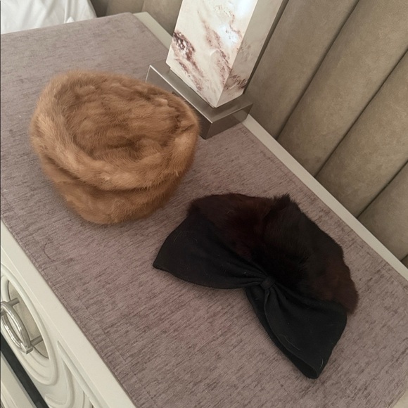 Mink fur hats bundle - Picture 1 of 9